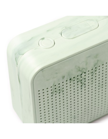 Wireless speaker made from recycled bottle caps - ZOYA