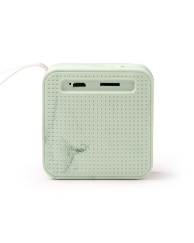 Wireless speaker made from recycled... Wireless speaker made from recycled...