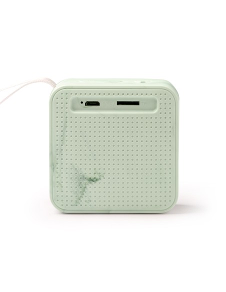 Wireless speaker made from recycled bottle caps - ZOYA