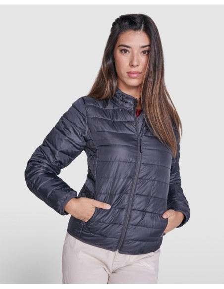 Jaqueta encoixinada amb farcit amb tacte ploma ADULT / DONA - FINLAND WOMAN ROLY