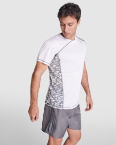 Technical raglan sleeve...