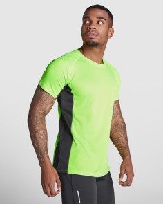 Technical raglan sleeve...