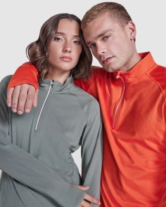 Sudadera técnica entallada... 2