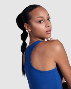 Women's fitted tank top... 2