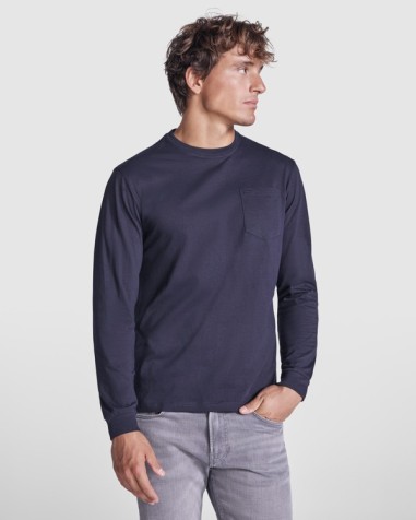 Long-sleeved T-shirt with pocket,... Long-sleeved T-shirt with pocket,...