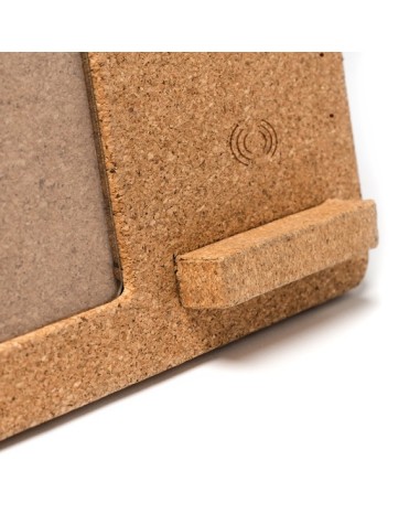 Wireless Charger with Cork Photo... Wireless Charger with Cork Photo...