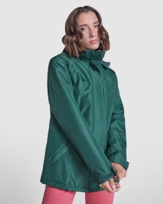Fitted and waterproof...