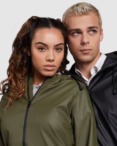 Chubasquer impermeable entallat amb... Chubasquer impermeable entallat amb...