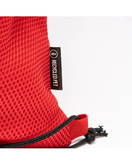 Detalle mochila saco con bolsillo exterior