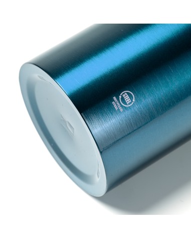 Bidón personalizado TOMAK detalle del acero inoxidable reciclado