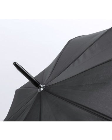 Détail de la pointe d'un parapluie Panan