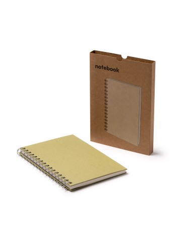 detalle de la caja de presentación de la libreta A5 fabricada con briks de leche reciclados.