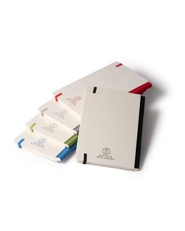 vista de los colores disponibles de la libreta hecha con briks de leche reciclados yoris