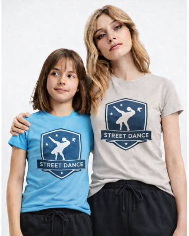 Samarreta ajustada de màniga curta amb cintura estreta. Coll rodó de canalé 1x1. Escot amb cinta de teixit a joc.