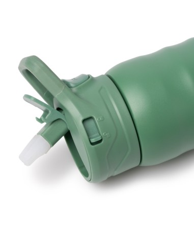 Detailed view of a Tuxley water bottle with a foldable silicone straw, antigoteo.bot system, and a secure opening and locking me