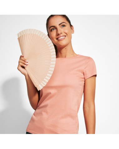 chica con el abanico para fiestas elegantes de verano white summer party personalizado