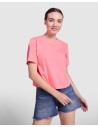 Loose-fitting crop top style T-shirt... Loose-fitting crop top style T-shirt...
