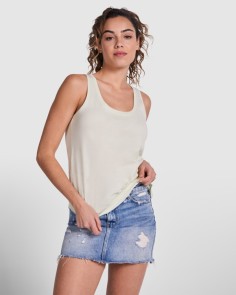 Camiseta de tirantes anchos...